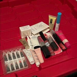 Skin care/Makeup Set - Assorted Colors